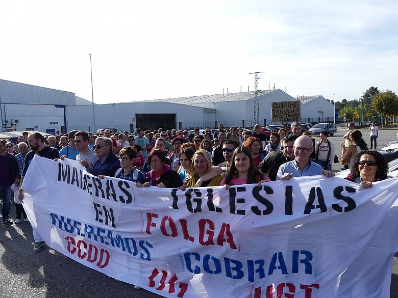 17-09-30 ManifaMaderasIglesiasPorrinho04.JPG